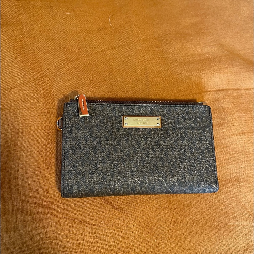 Michael Kors Zip Wallet.